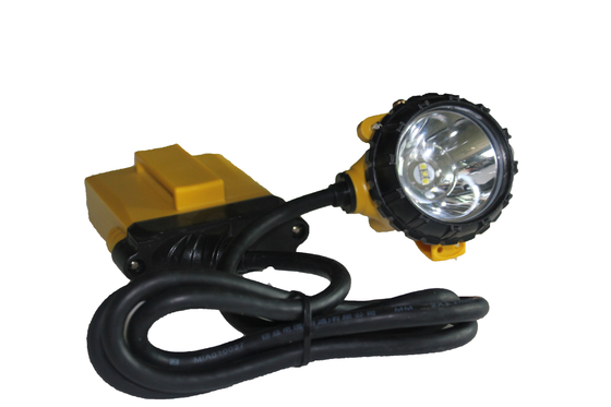 چراغ جلو LED قابل شارژ GL12-A IP68 490g وزن 3W 25000Lux 10.4Ah