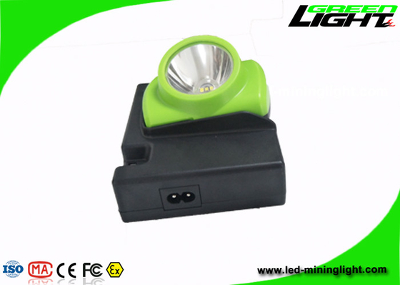 چراغ LED قابل شارژ با رنگ سبز 15000lux 6.4Ah ظرفیت باتری لامپ درپوش بی سیم چراغ SOS برای ایمنی کارگران