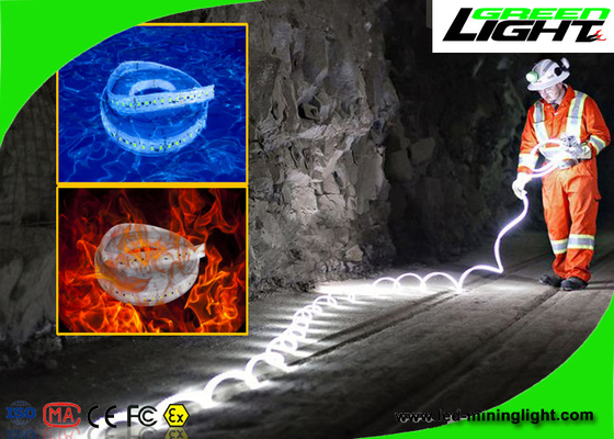 چراغ های نوار چراغ چسب قابل انعطاف 24 ولت ، چراغ های نوار چراغ LED باتری 50/60 HZ