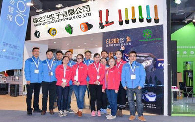 چراغ قابل شارژ تونل LED قابل شارژ PC باتری 2.2Ah لیتیوم یون باتری 4500lux
