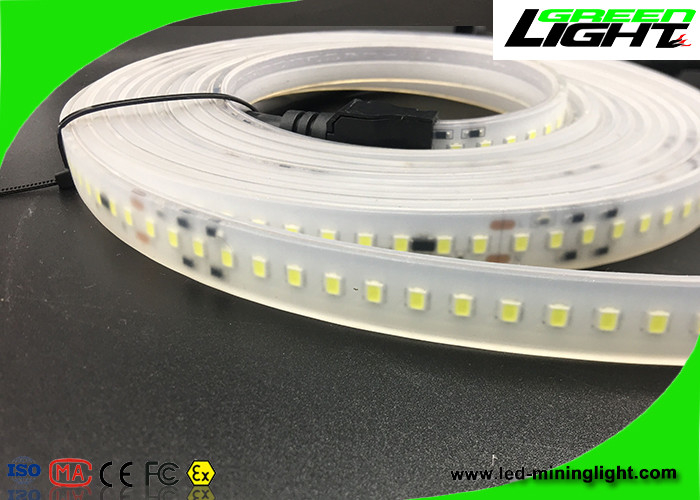 چراغ های نوار چراغ چسب قابل انعطاف 24 ولت ، چراغ های نوار چراغ LED باتری 50/60 HZ